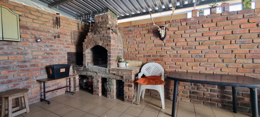 6 Bedroom Property for Sale in Saxilby Eastern Cape